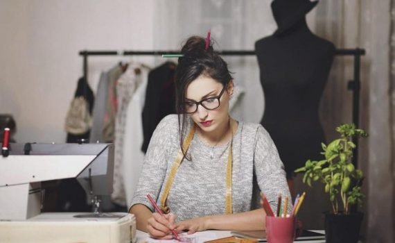 How to Become a Successful Fashion Designer